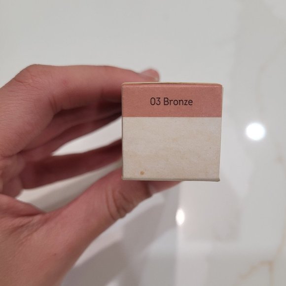 Nude By Nature TOUCH OF GLOW HIGHLIGHT STICK IN 03 BRONZE - Picture 7 of 12